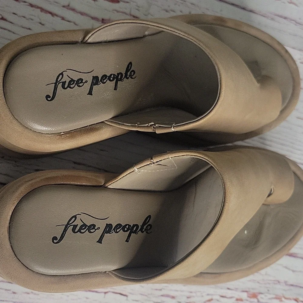 Free People Women's Tan Platform Sandals Size 37